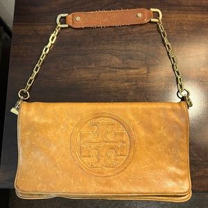 Tory Burch Tan Leather Bombe Reva Clutch purse